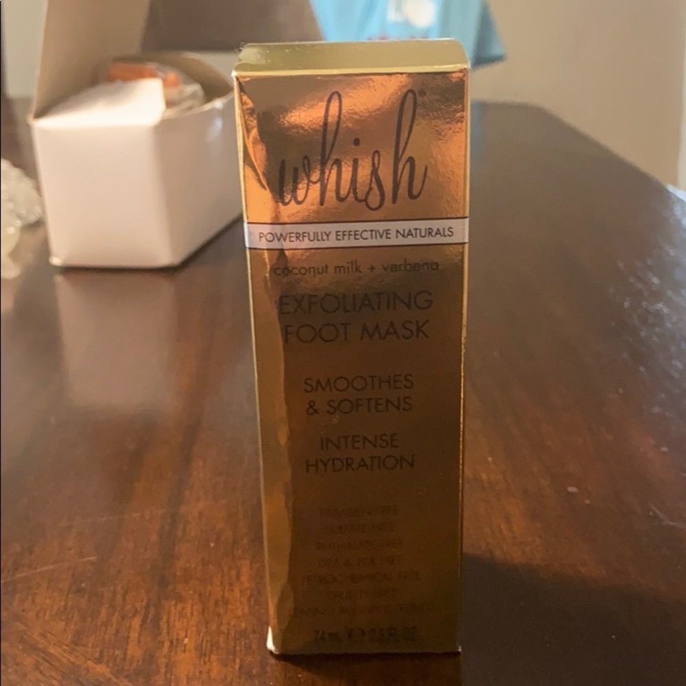 Which exfoliating foot mask